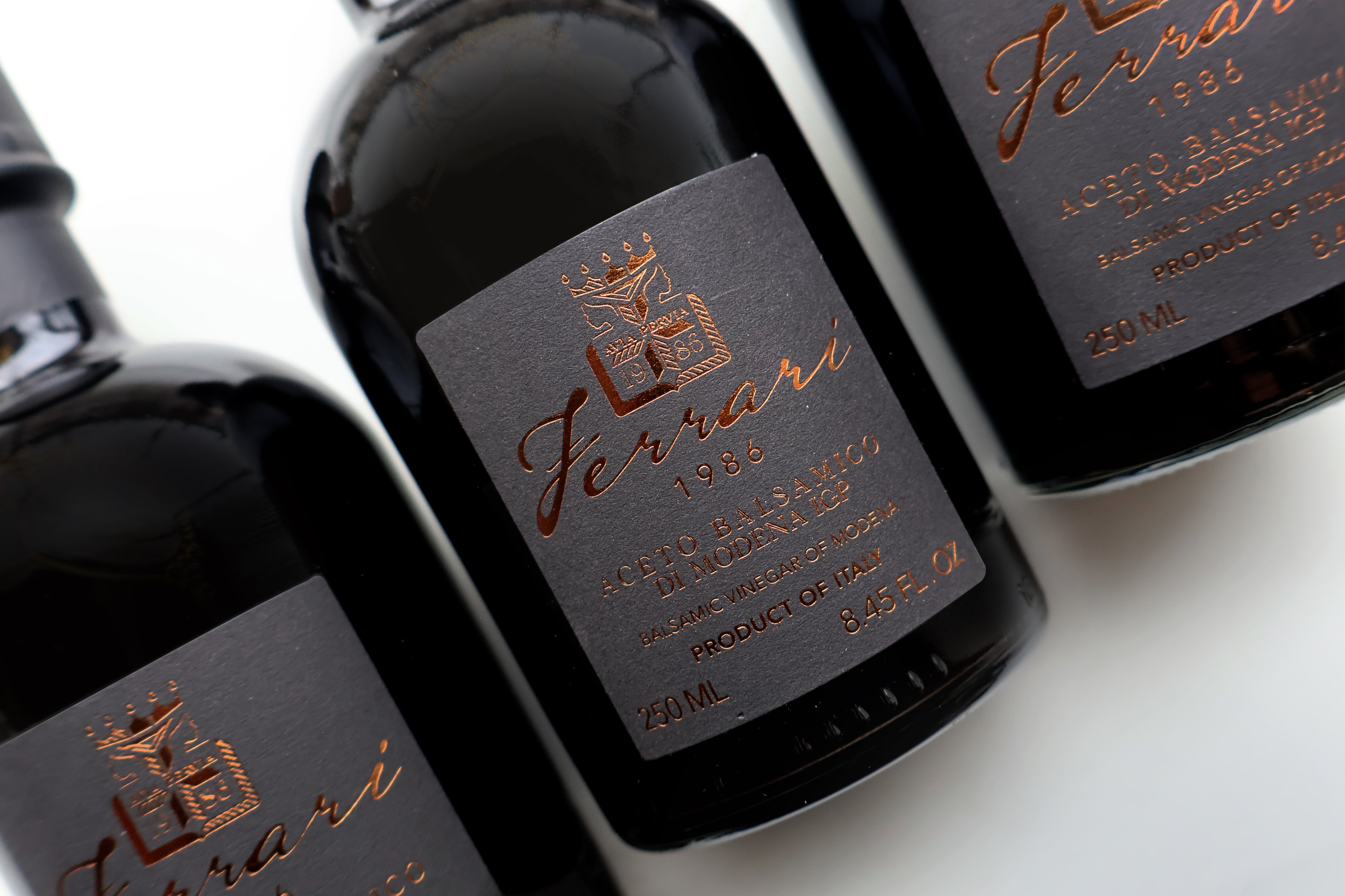 新品 VASICCARGOMINI BLACK Ferrari 1986 | Balsamic Bronzo | 8.4 fl oz – VV The Italian Experience